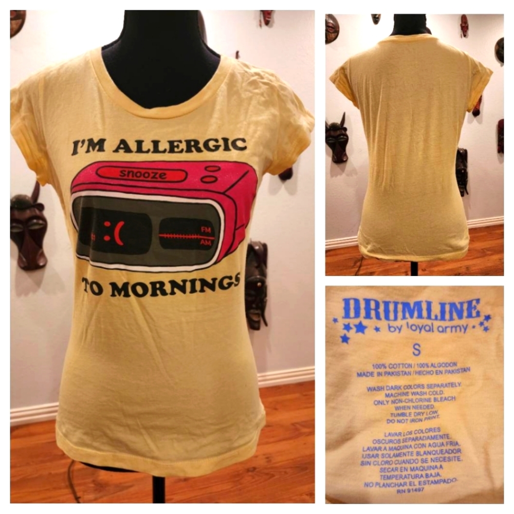 $7 SALE "I'm Allergic to Mornings" Angry Alarm Clock Motif, Fitted Tee, Size S